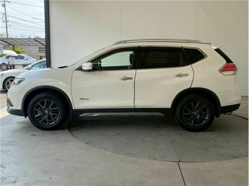 X-TRAIL-32