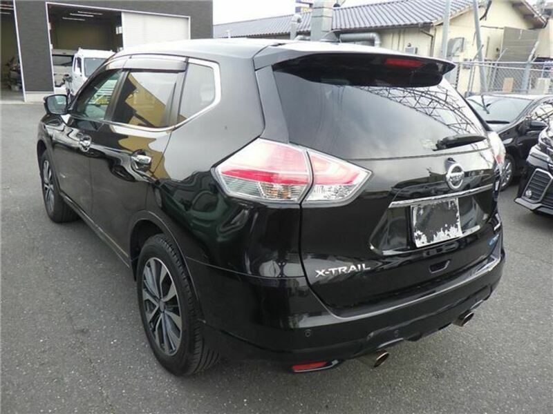 X-TRAIL