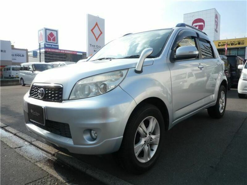 TOYOTA RUSH