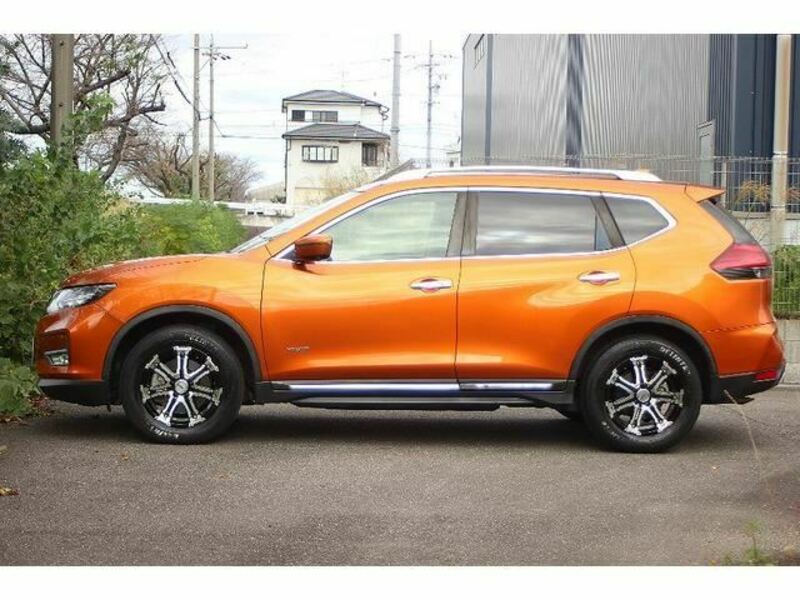 X-TRAIL