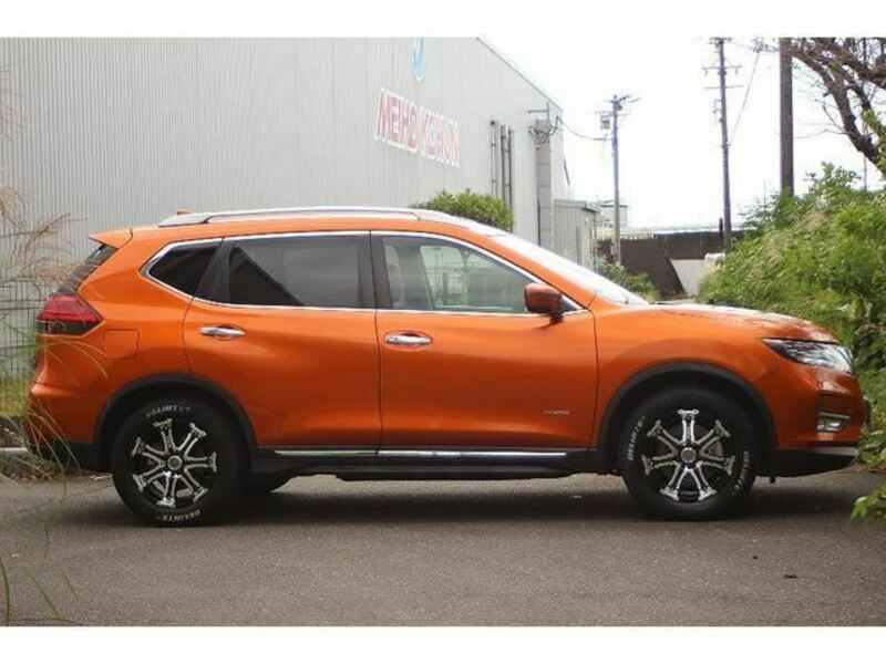 X-TRAIL