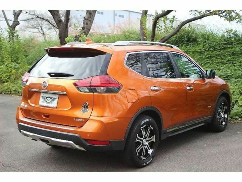 X-TRAIL