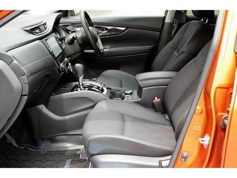 X-TRAIL