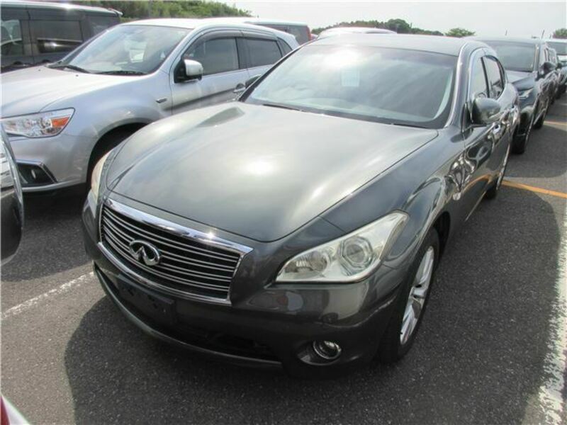 NISSAN FUGA