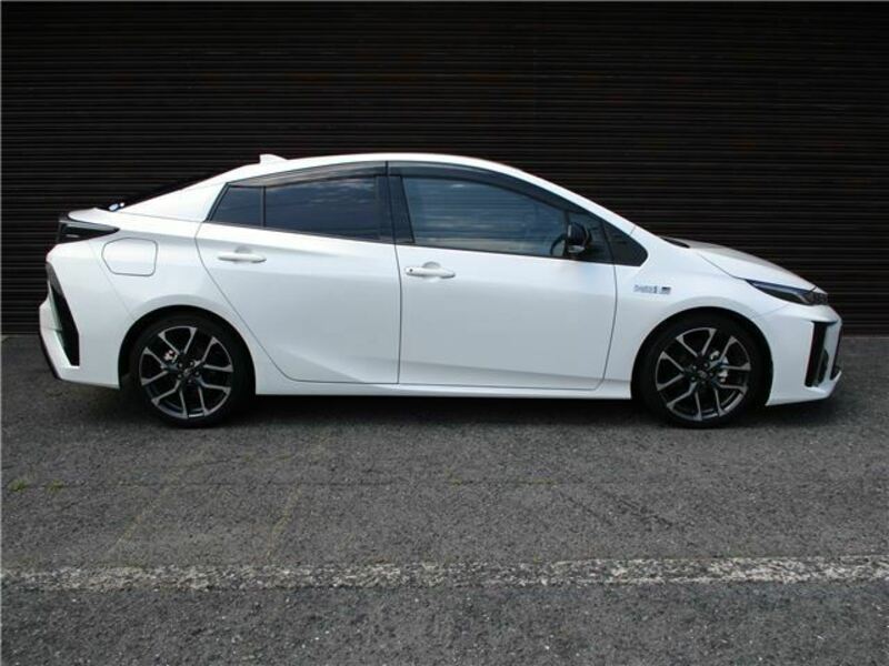 PRIUS PHV