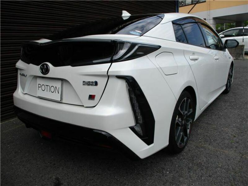 PRIUS PHV