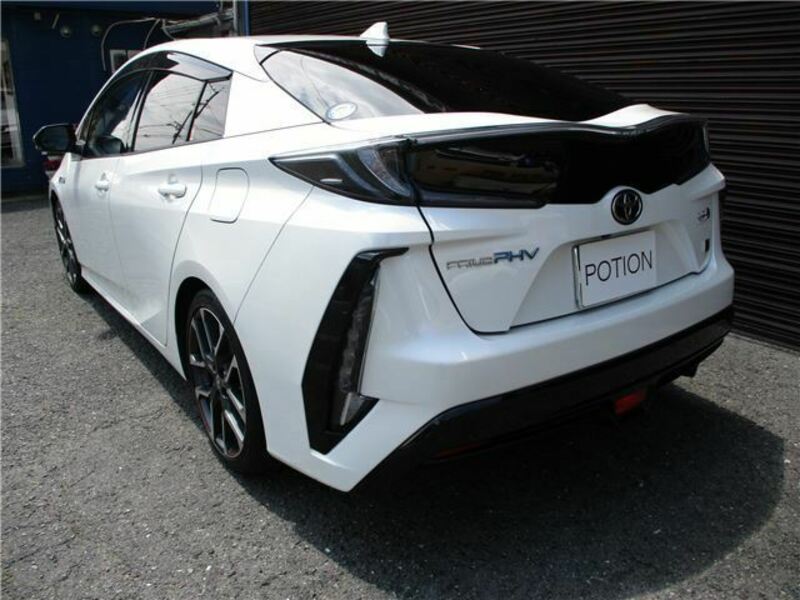 PRIUS PHV