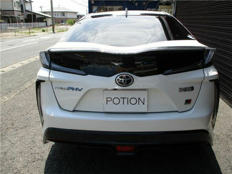 PRIUS PHV