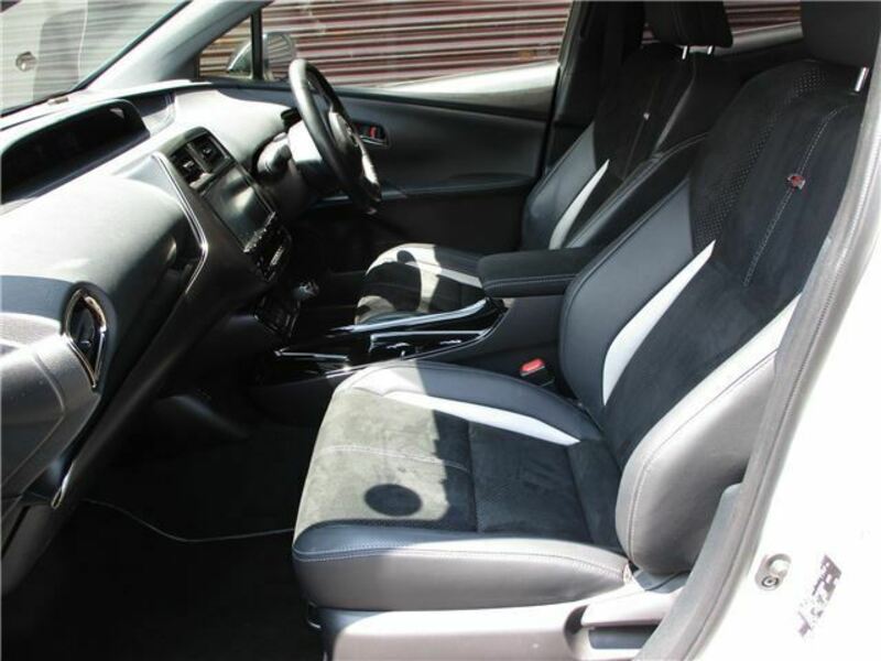 PRIUS PHV
