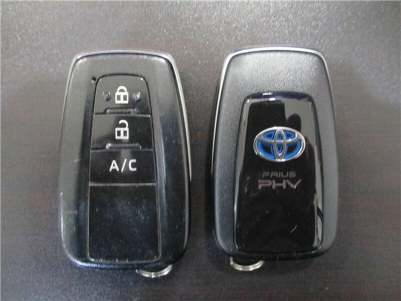 PRIUS PHV