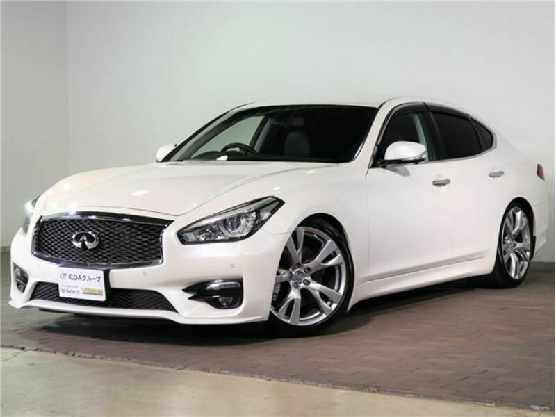 NISSAN FUGA