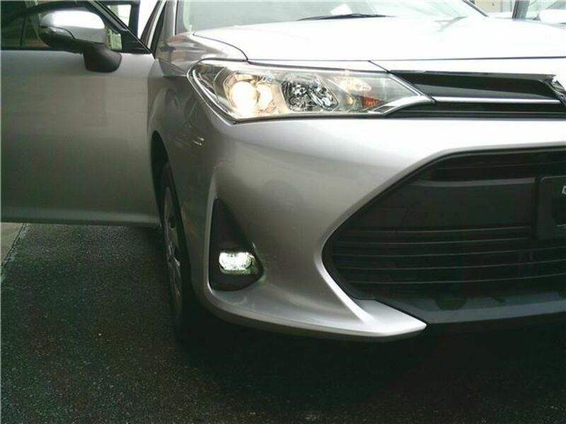 COROLLA AXIO