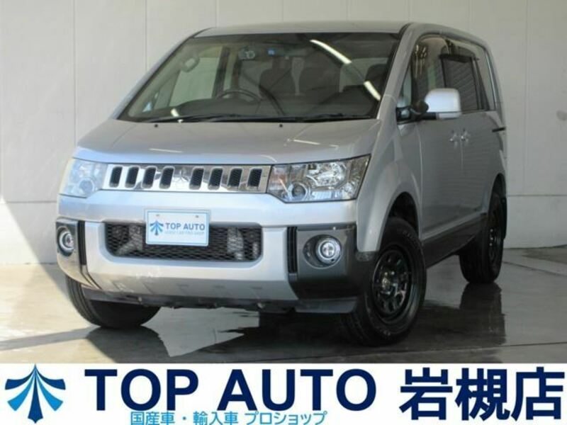 MITSUBISHI DELICA D5