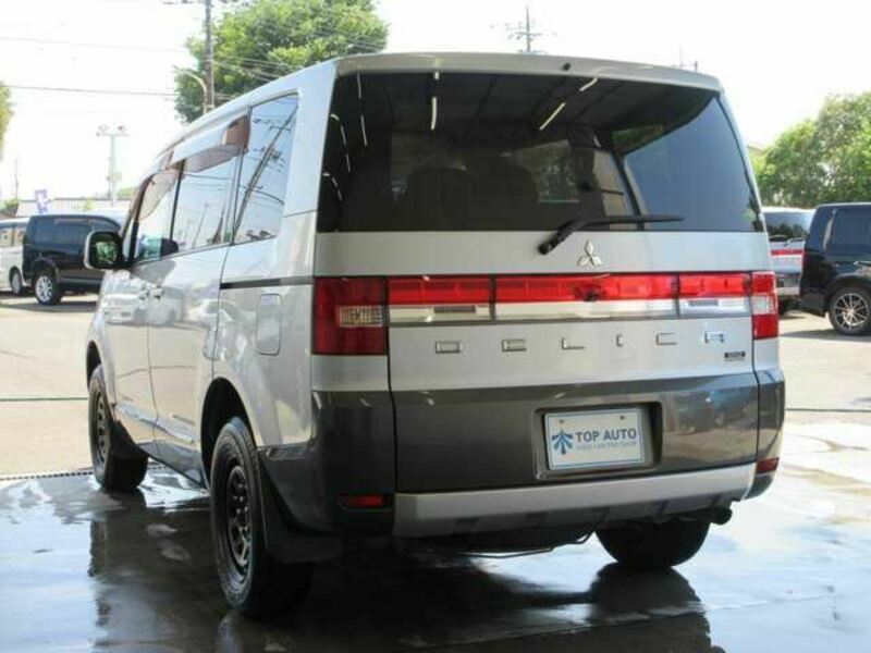 DELICA D5