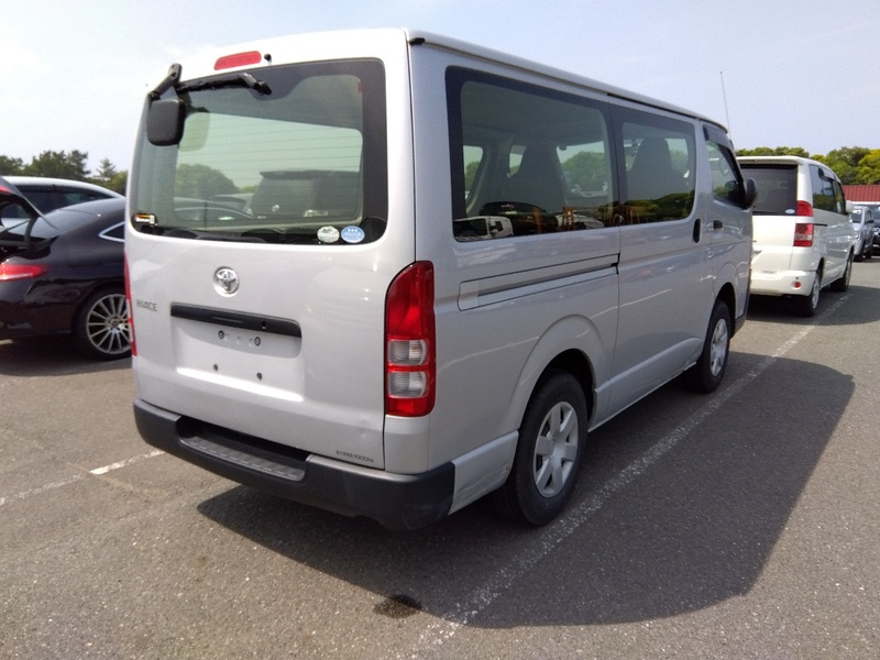 HIACE VAN