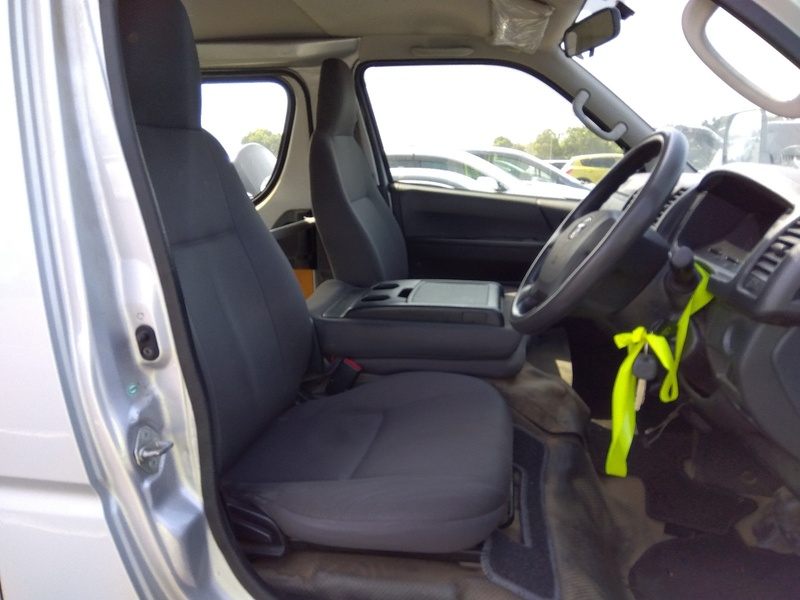 HIACE VAN