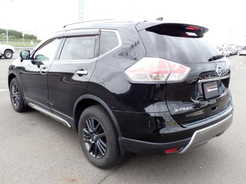 X-TRAIL