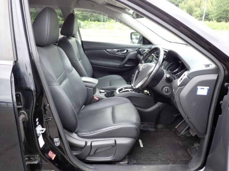 X-TRAIL