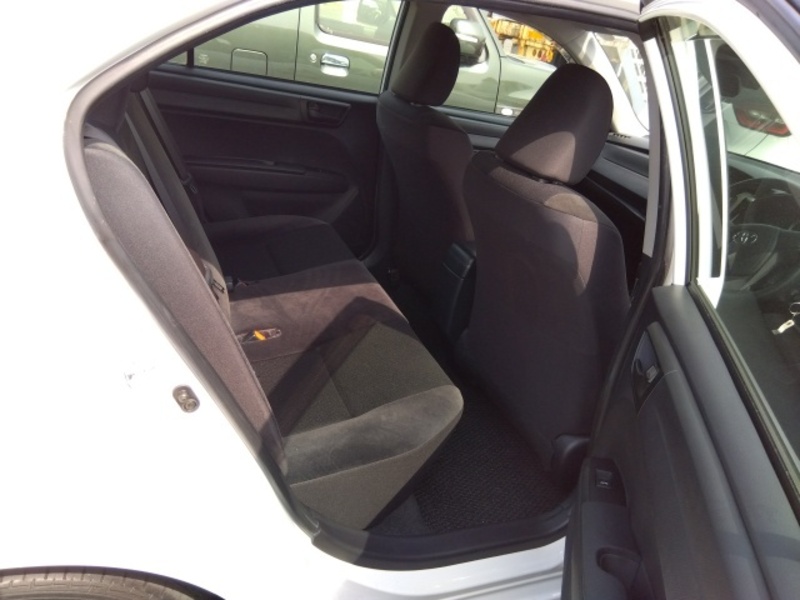 COROLLA AXIO