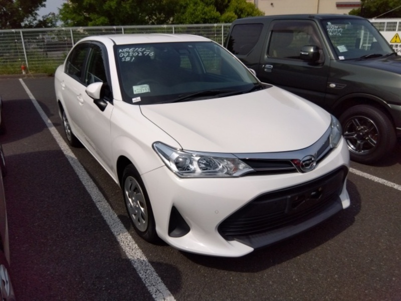 COROLLA AXIO