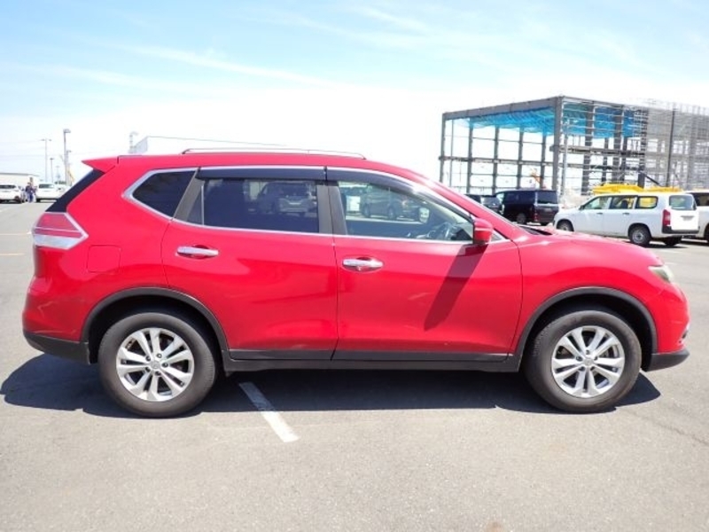 X-TRAIL