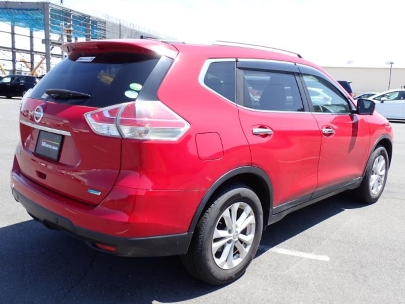 X-TRAIL