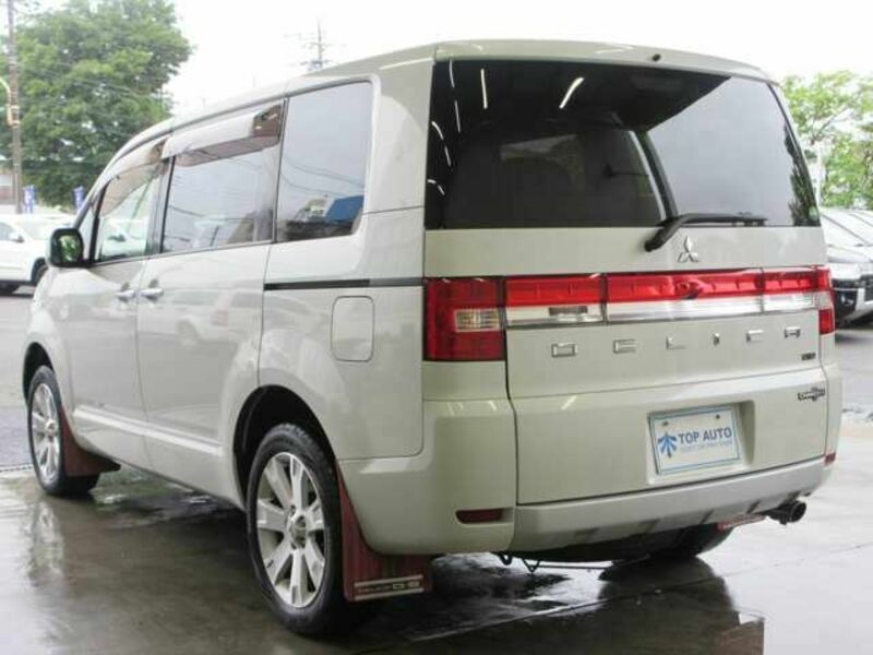 DELICA D5