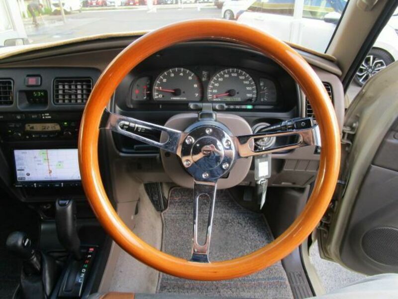 HILUX SURF