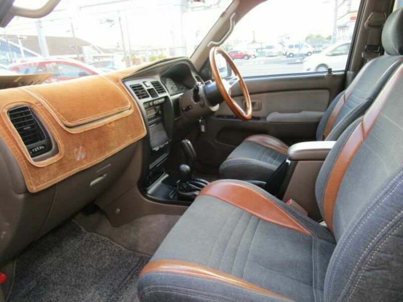 HILUX SURF