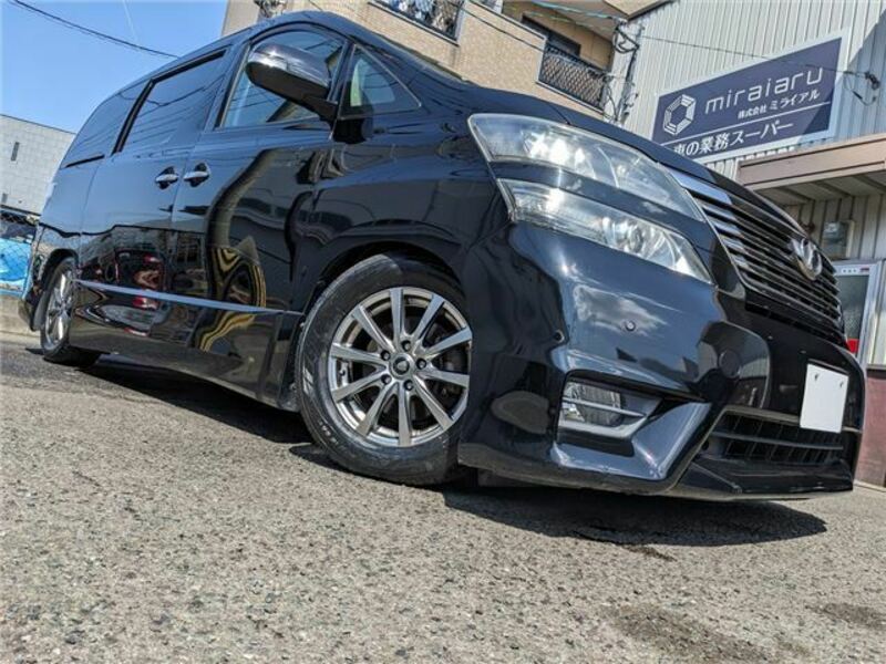 TOYOTA VELLFIRE