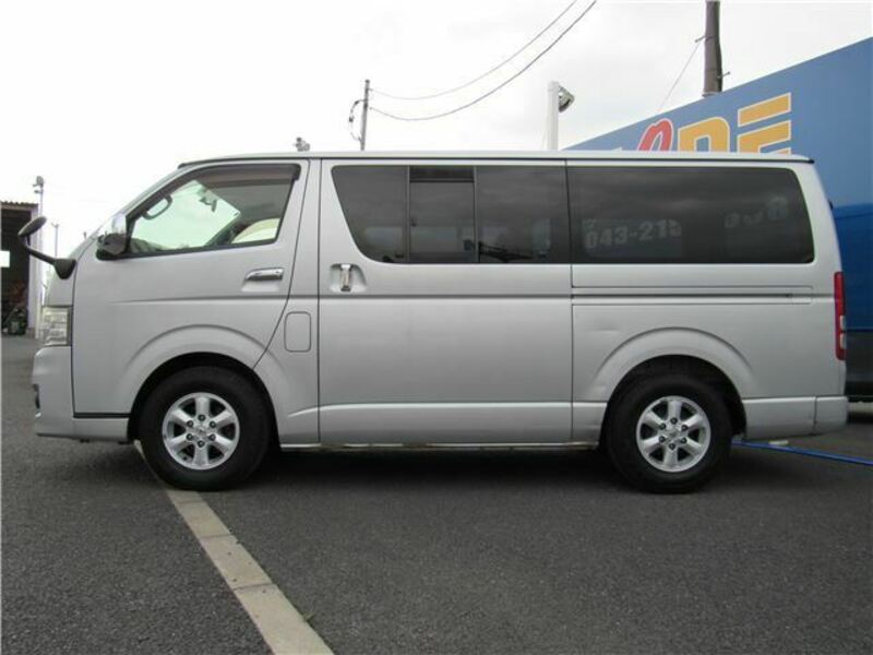 HIACE VAN