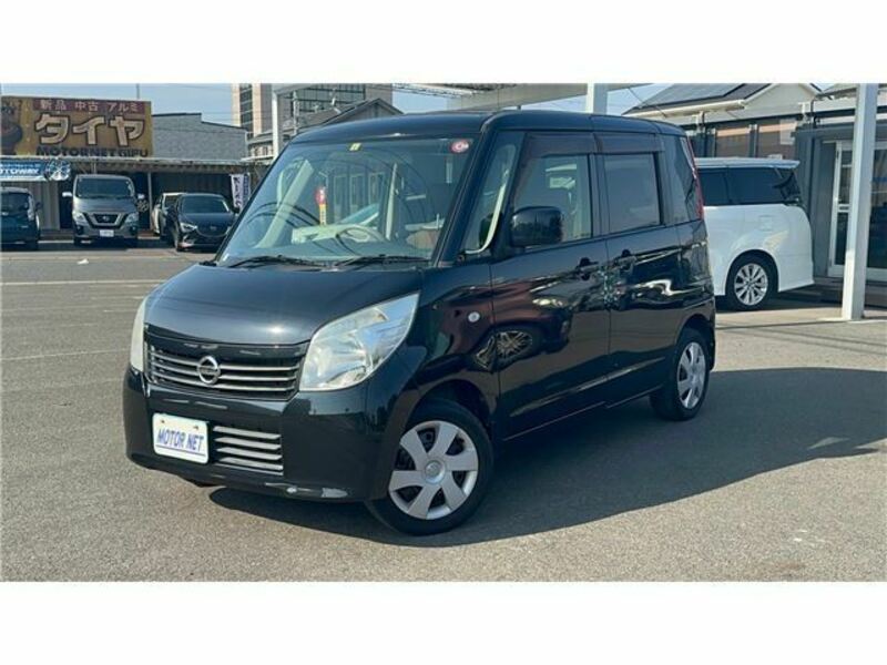 NISSAN　ROOX