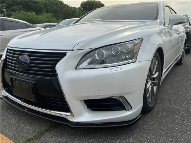 LEXUS LS