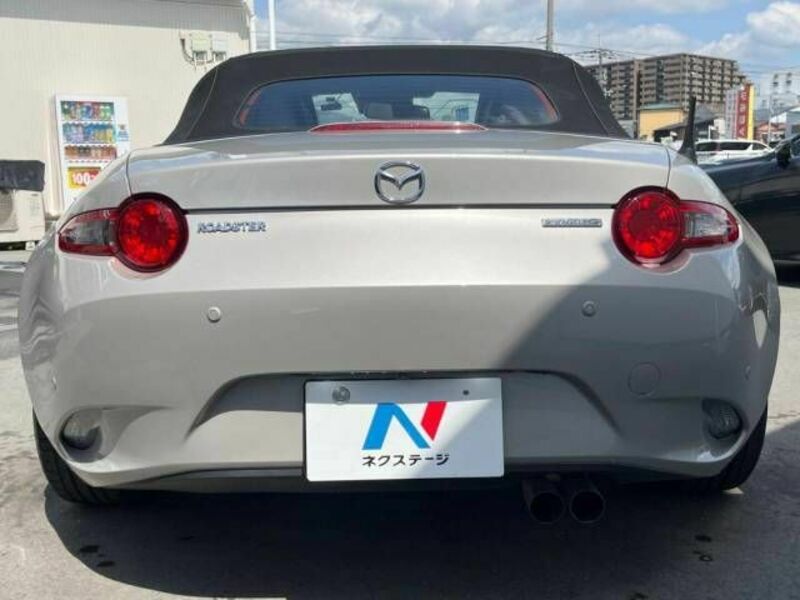 ROADSTER