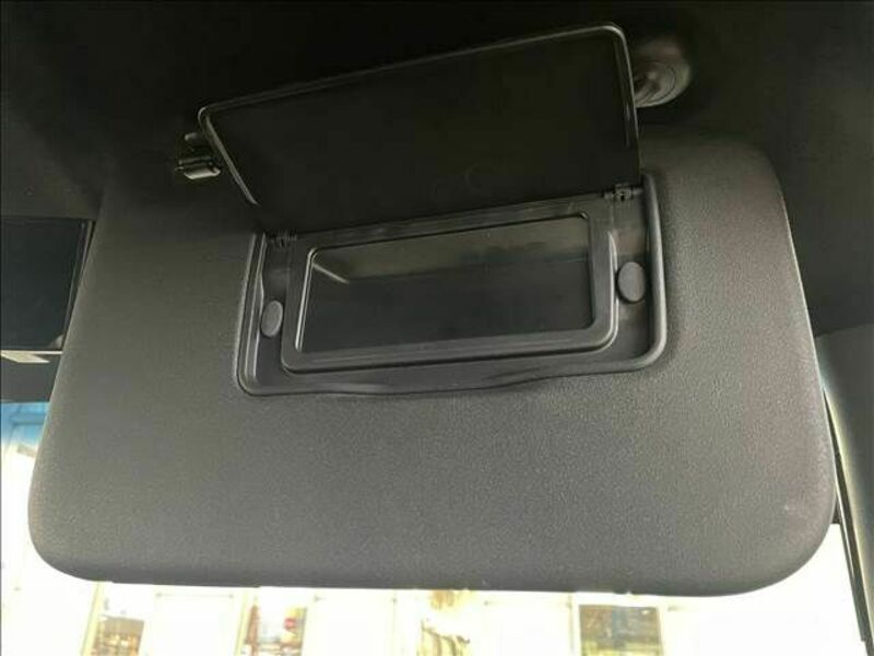 N BOX CUSTOM-19