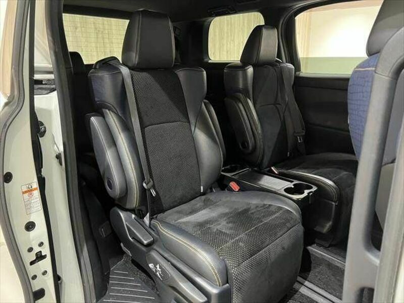 VELLFIRE-9