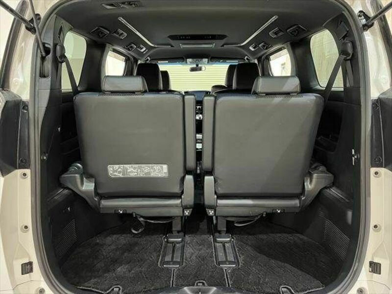 VELLFIRE-11