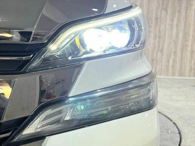VELLFIRE-13