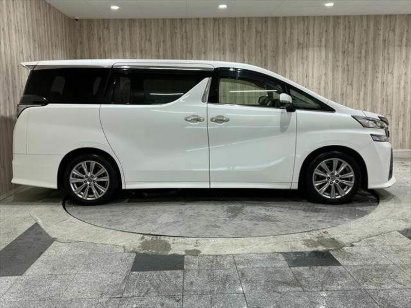 VELLFIRE-18