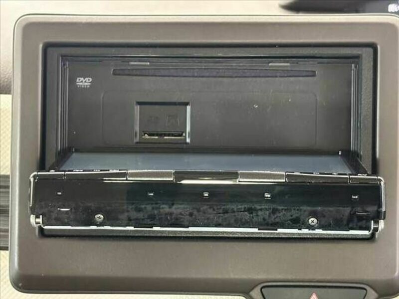 N BOX