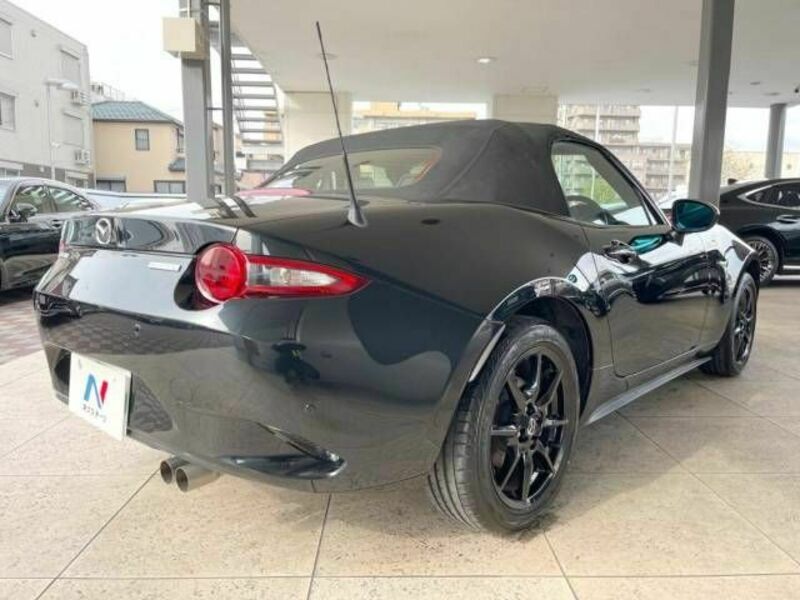 ROADSTER