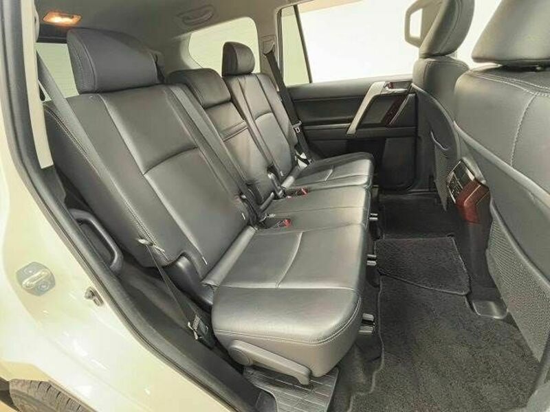 LAND CRUISER PRADO-5