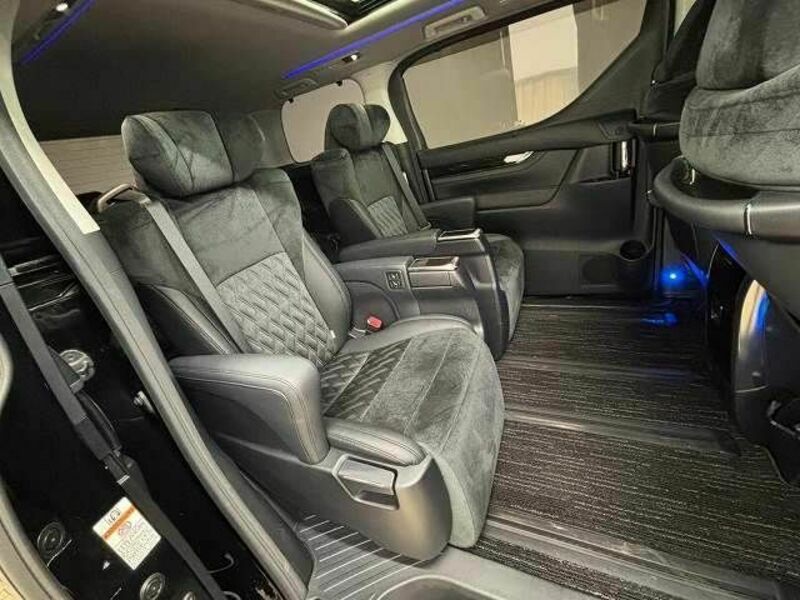 VELLFIRE-5