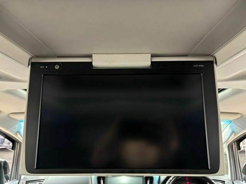 VELLFIRE-7