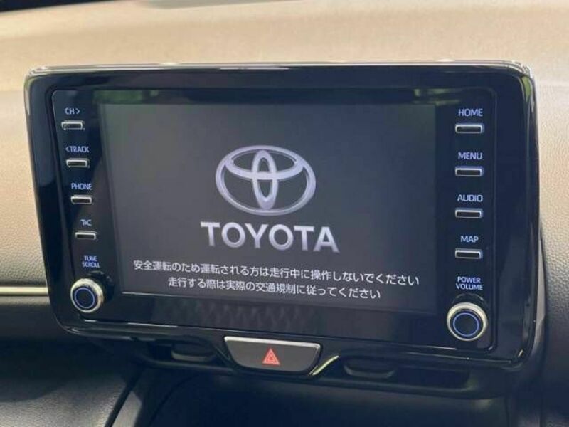 YARIS CROSS