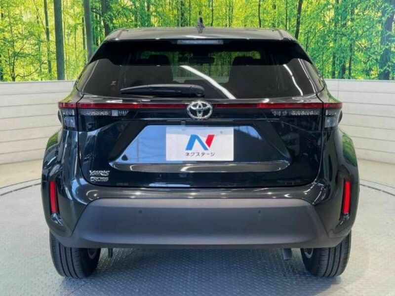 YARIS CROSS