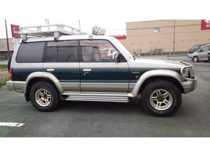 PAJERO