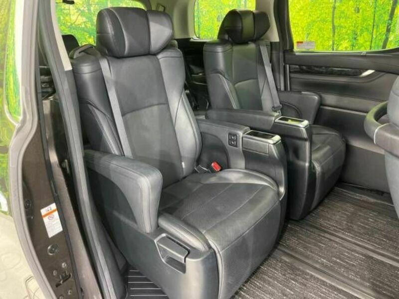 VELLFIRE-8