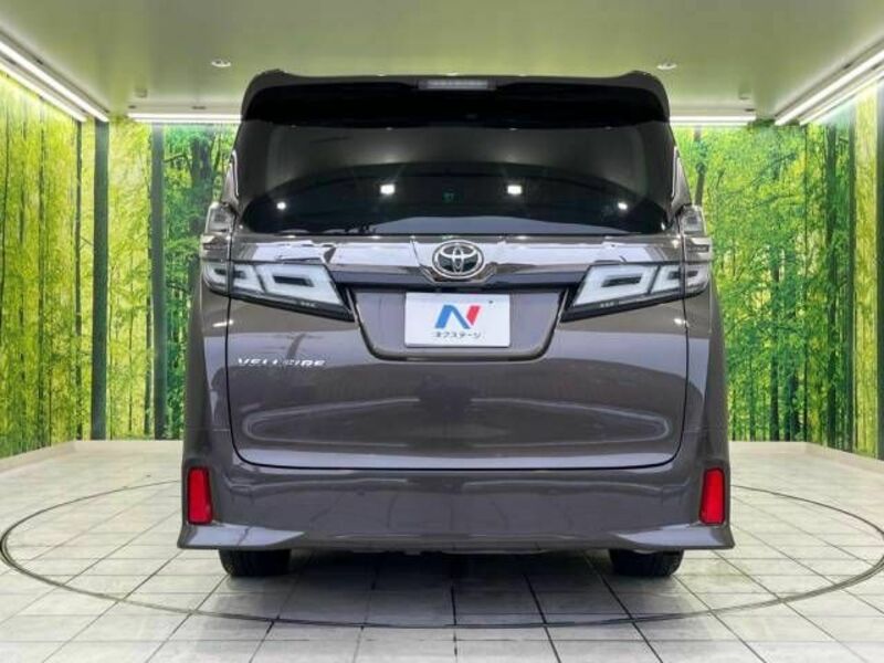 VELLFIRE-13