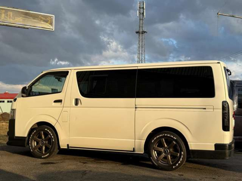 HIACE VAN